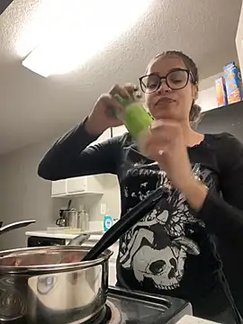 1prettygem online show from January 8, 10:58 pm