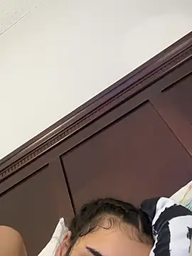 1prettygem online show from January 9, 8:55 pm