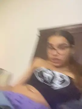 1prettygem online show from February 5, 1:58 am