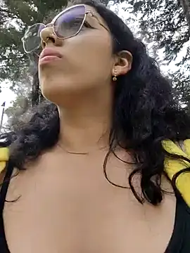 Aurora Brownn online show from March 7, 3:18 pm