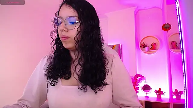 Aurora Brownn online show from March 13, 4:27 am