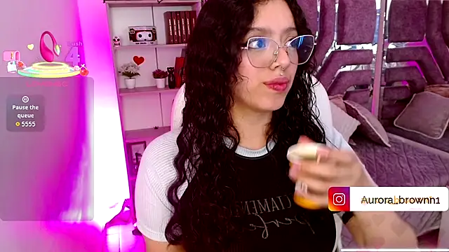 Aurora Brownn online show from November 6, 4:46 am