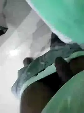 KUKU69XX online show from December 25, 7:34 pm