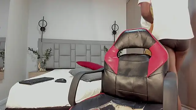 JEFFREY COTTOM online show from November 14, 11:42 am