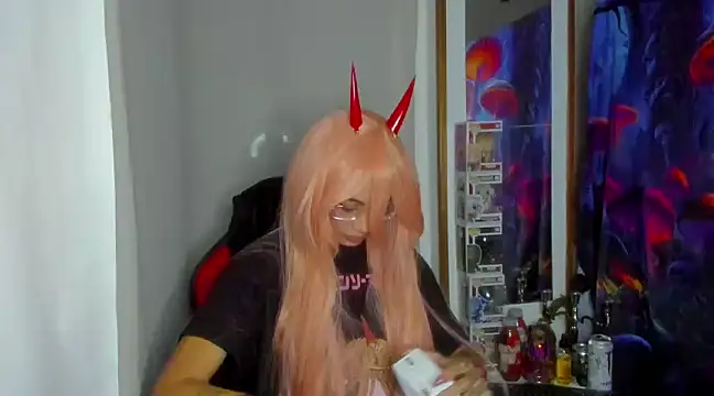 Snapshot of _sakae_ chatting on December 19, 10:10 pm sakae online show from December 19, 10:10 pm