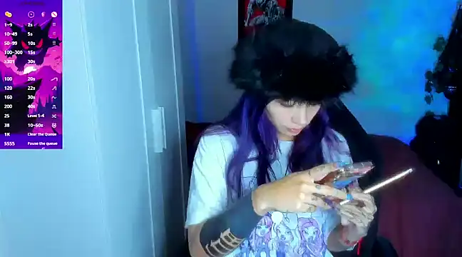 Snapshot of _sakae_ chatting on January 10, 12:27 am sakae online show from January 10, 12:27 am