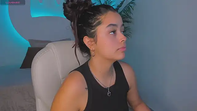 Ariana Pierce online show from October 22, 12:27 pm