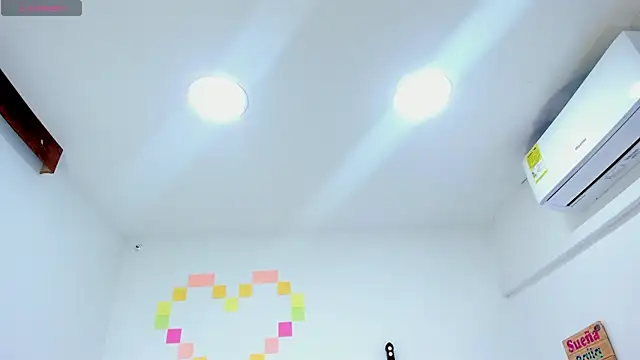 Snapshot of miaa-sofiaa chatting on December 23, 7:09 pm miaa-sofiaa online show from December 23, 7:09 pm