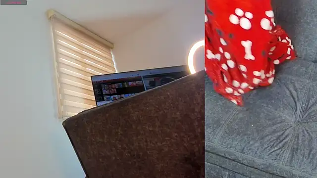 Snapshot of mia-brit chatting on February 7, 7:17 pm mia-brit online show from February 7, 7:17 pm