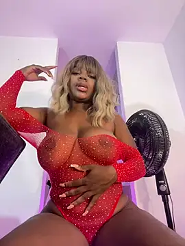 Snapshot of mia-brit chatting on March 11, 6:52 pm mia-brit online show from March 11, 6:52 pm