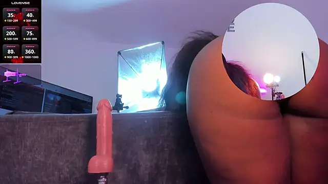 Snapshot of mia-brit chatting on March 18, 9:21 pm mia-brit online show from March 18, 9:21 pm