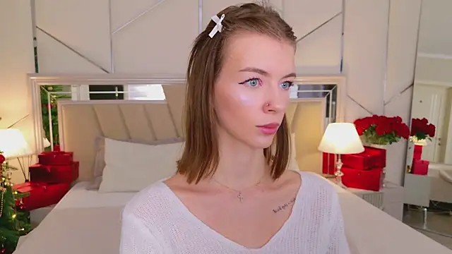 MeganMour online show from December 4, 4:59 pm