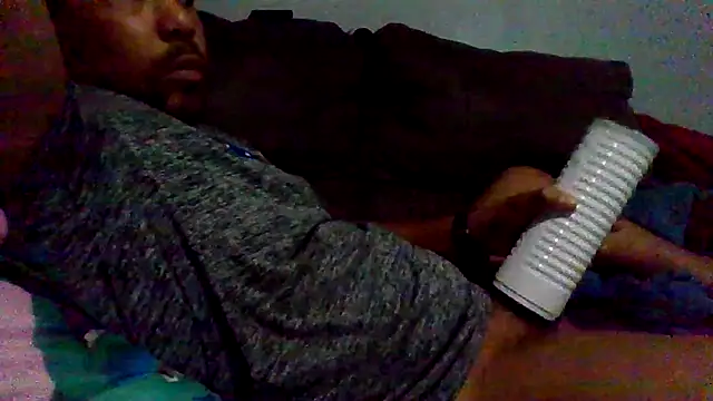 Snapshot of Creationmonster0 chatting on September 16, 7:37 pm Creationmonster0 online show from September 16, 7:37 pm