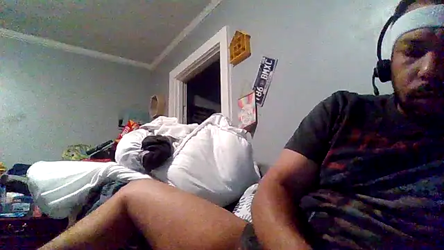 Snapshot of Creationmonster0 chatting on November 15, 2:46 pm Creationmonster0 online show from November 15, 2:46 pm