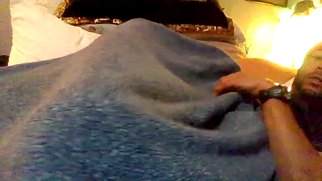 Snapshot of Creationmonster0 chatting on November 29, 6:16 am Creationmonster0 online show from November 29, 6:16 am