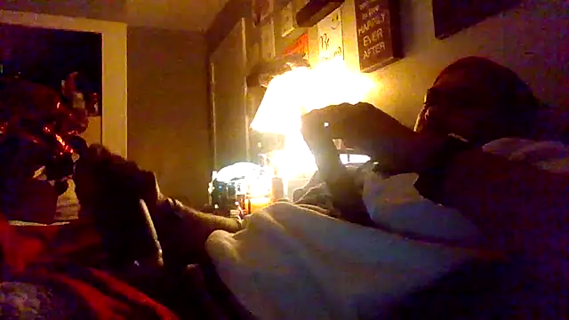 Snapshot of Creationmonster0 chatting on January 12, 5:18 pm Creationmonster0 online show from January 12, 5:18 pm