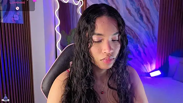 Snapshot of penelope_tay1 chatting on May 7, 3:01 am penelope tay1 online show from May 7, 3:01 am