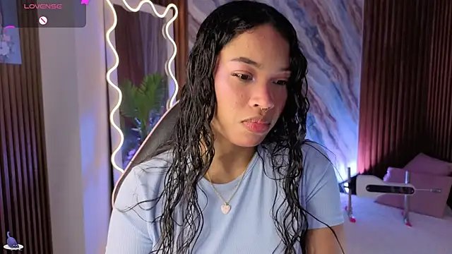 Snapshot of penelope_tay1 chatting on May 9, 3:01 am penelope tay1 online show from May 9, 3:01 am