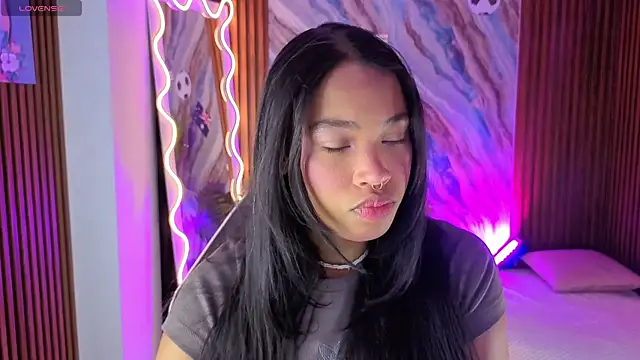 Snapshot of penelope_tay1 chatting on July 18, 3:00 am penelope tay1 online show from July 18, 3:00 am
