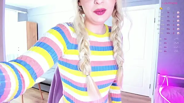 Snapshot of Amy_honey_angel chatting on May 13, 9:17 am Amy honey angel online show from May 13, 9:17 am