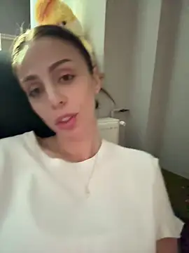Snapshot of HayleyBlair chatting on May 26, 10:55 am HayleyBlair online show from May 26, 10:55 am
