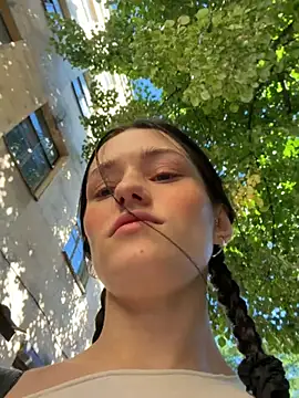 Mia Mia M online show from July 17, 2:56 pm
