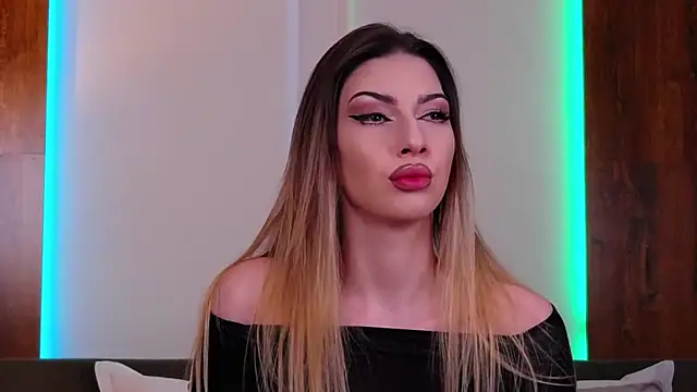 SkylerSpark online show from March 4, 8:48 pm