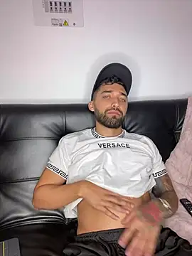 Sweet and caramel online show from February 5, 4:25 pm