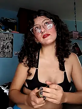 Snapshot of LoveElectra chatting on December 28, 3:26 pm LoveElectra online show from December 28, 3:26 pm