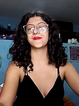 Snapshot of LoveElectra chatting on January 19, 12:17 am LoveElectra online show from January 19, 12:17 am