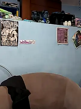 Snapshot of LoveElectra chatting on January 27, 1:37 am LoveElectra online show from January 27, 1:37 am