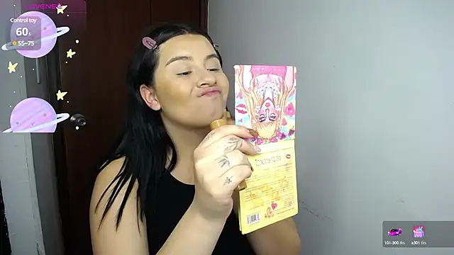 Snapshot of SaraBraun_ chatting on January 23, 9:18 pm SaraBraun online show from January 23, 9:18 pm