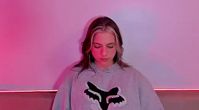 ArtemisaBlake online show from December 21, 1:04 am