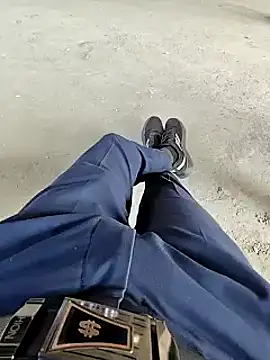 Snapshot of bananadick____ chatting on December 31, 8:48 am bananadick online show from December 31, 8:48 am