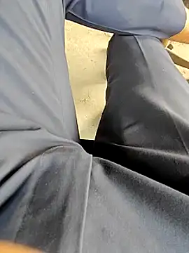 Snapshot of bananadick____ chatting on January 6, 8:46 am bananadick online show from January 6, 8:46 am