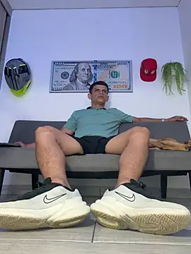 Snapshot of boss_of_cash chatting on May 2, 12:54 pm boss of cash online show from May 2, 12:54 pm