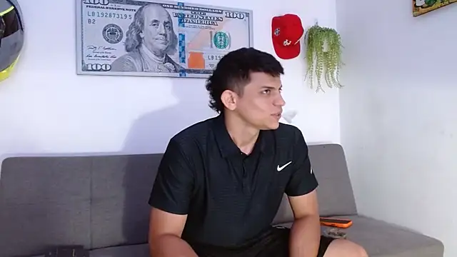 Snapshot of boss_of_cash chatting on May 4, 4:14 pm boss of cash online show from May 4, 4:14 pm
