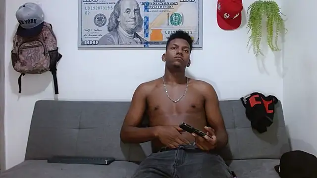 Snapshot of boss_of_cash chatting on May 15, 4:30 am boss of cash online show from May 15, 4:30 am