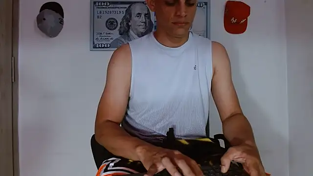 Snapshot of boss_of_cash chatting on May 27, 1:30 pm boss of cash online show from May 27, 1:30 pm