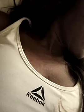 LuckiXCX online show from December 22, 4:17 am