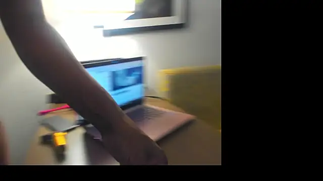 LuckiXCX online show from January 8, 8:27 am