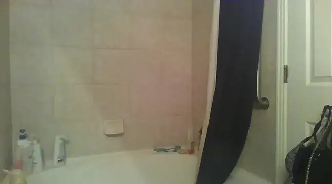 LuckiXCX online show from February 8, 11:55 am