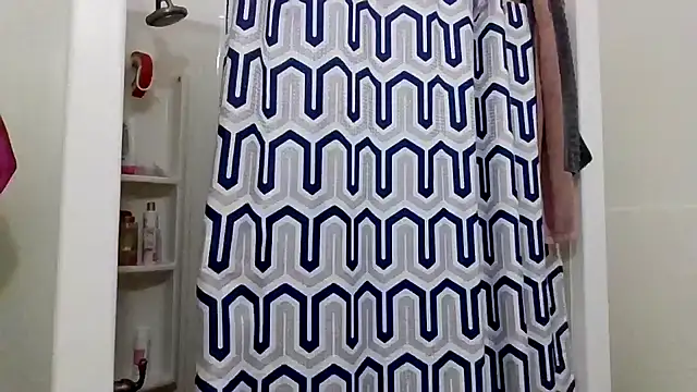 LuckiXCX online show from December 19, 11:45 pm