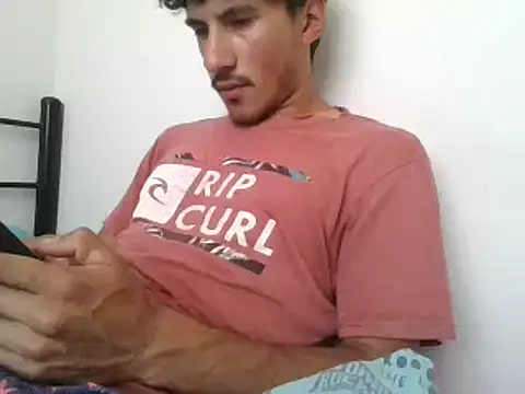 Snapshot of xxx-999 chatting on March 18, 7:53 pm xxx-999 online show from March 18, 7:53 pm