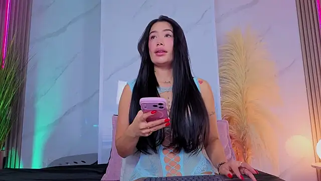 Snapshot of Chlooee__ chatting on July 10, 5:04 pm Chlooee online show from July 10, 5:04 pm