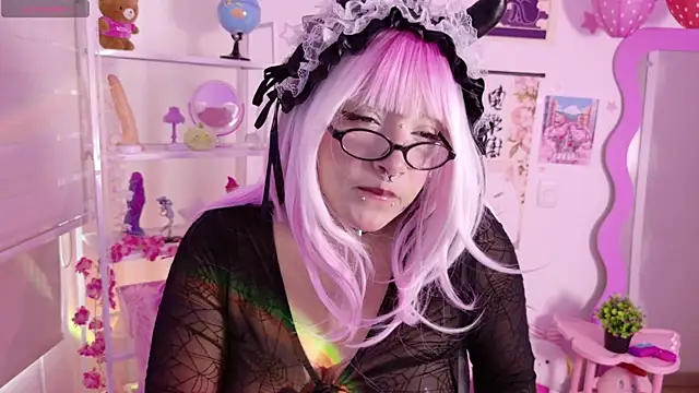 Snapshot of lady_noize chatting on May 18, 9:42 pm lady noize online show from May 18, 9:42 pm