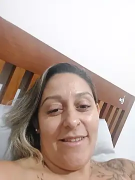 baixinhaloira online show from December 31, 3:23 am