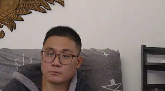 866532 online show from December 13, 7:25 am