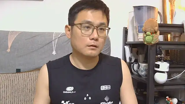 866532 online show from June 13, 10:46 am
