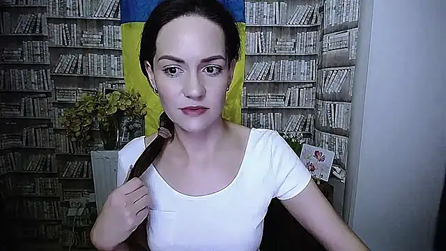 Lina Star S online show from November 11, 9:20 am